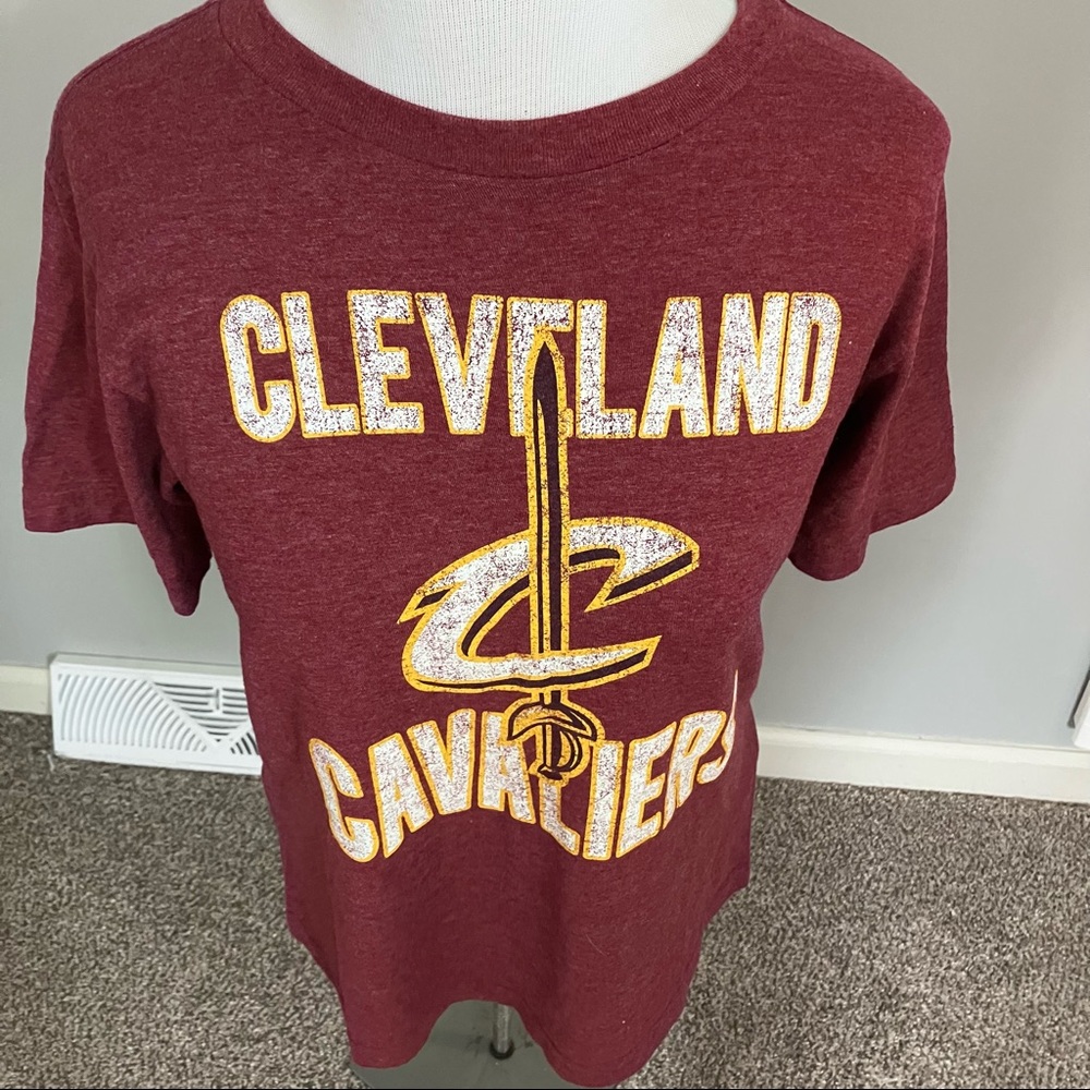 NBA Cleveland Cavaliers YouthT-shirt Sz L - G 10/12 fits small woman or juniors